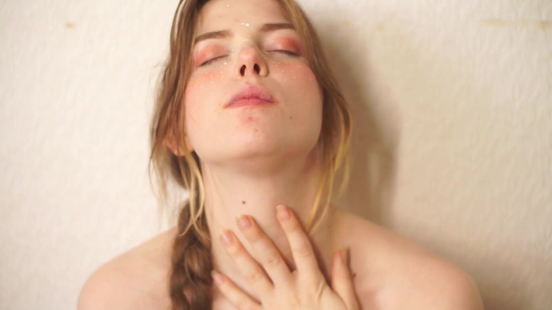 Longhairluna Horny Slut Eats Vegan Pizza - amateur - solo - petite