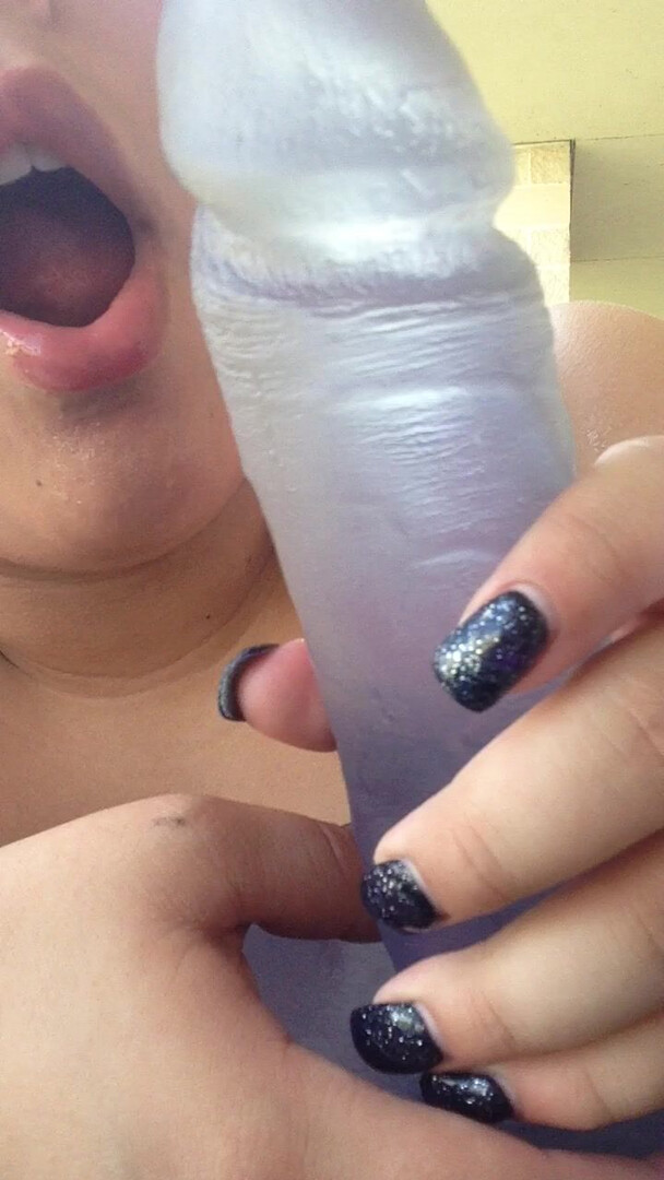 Missbustylatina Campus Dildo Sucking - bbw - solo - big tits