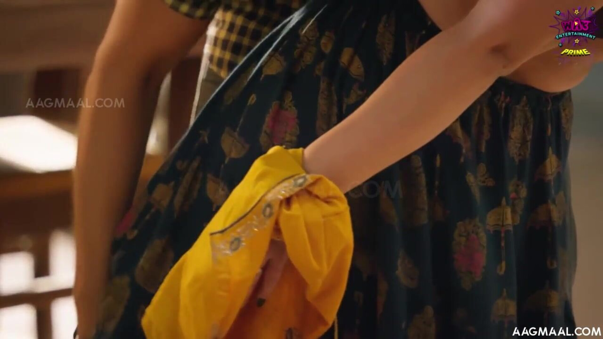 Neelami Season 01 Episode 03 (2023) WowEntertainment Hindi Hot Web Series - jinnijazz - prajaktajahagirdar - neelam - sapnasappu - arpitadey - tinanandy - tinadutta - bhargavidebi - bhargavidevi - suc