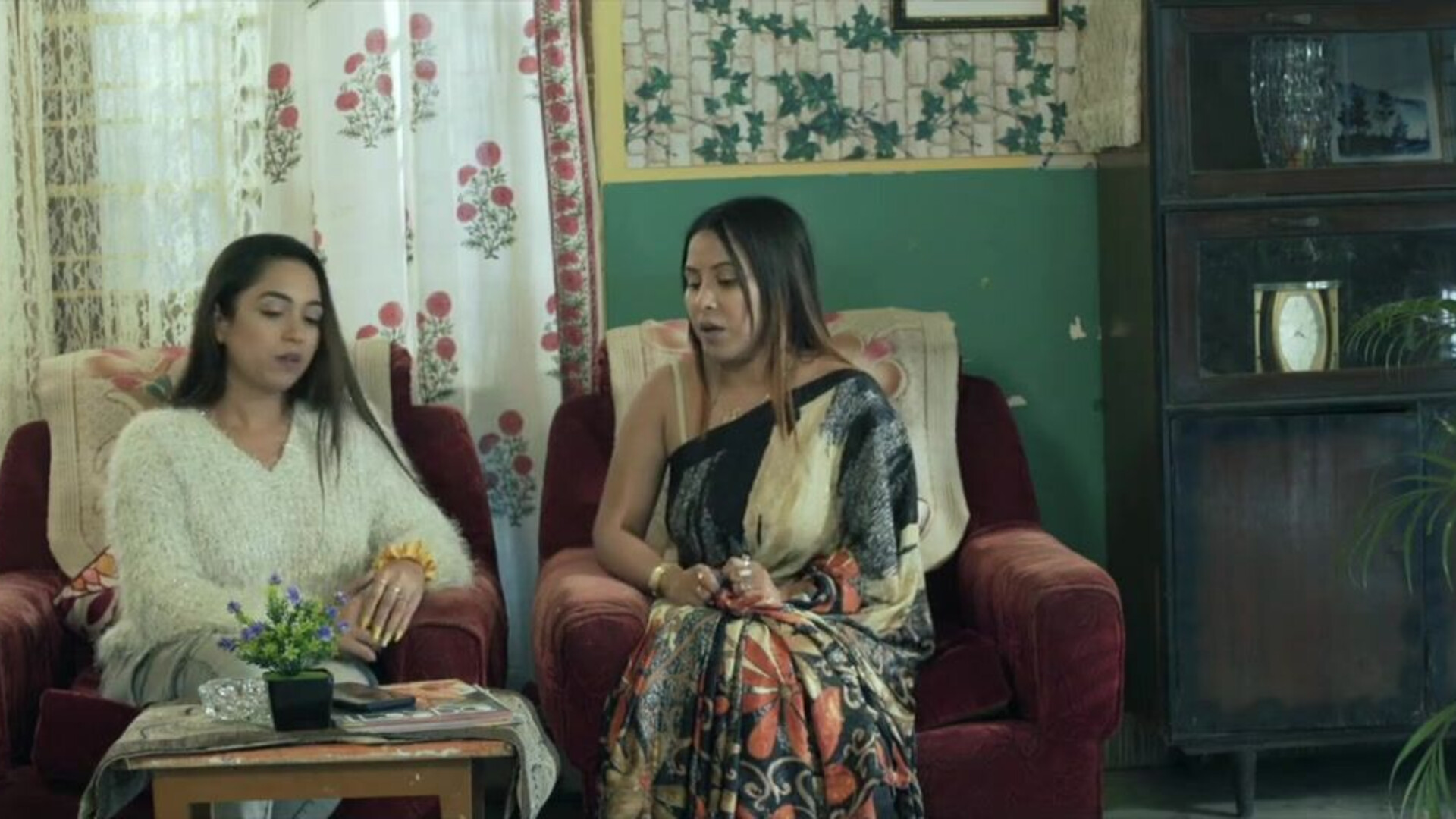Totka Uncut (2024) HoopDigital Bengali Hot Short Film - bongonaari - nikitabhardwaj - olgasharova - sanandabanerjee - chandrimabanerjee - gargikhakhalary - priyagamre - bhartijha - leenasingh - prajaktajahagirdar