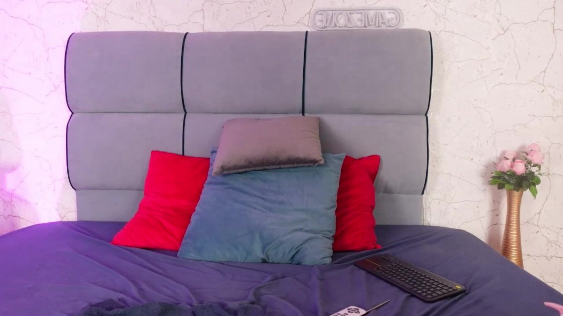 angiebrooks 2025 11 23 07h30m59s - webcam
