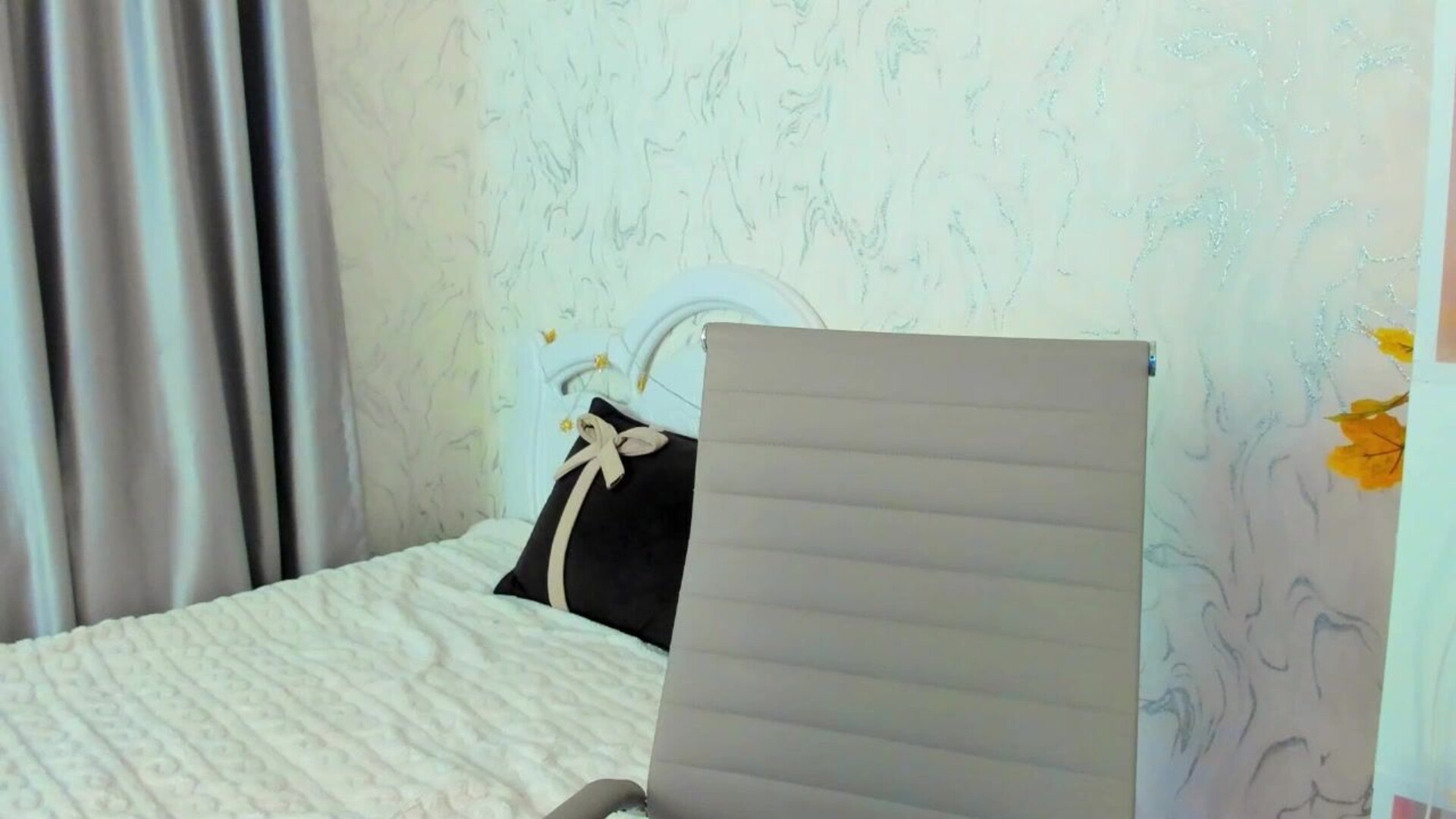 spooky tyan 2025 11 23 09h42m55s - webcam