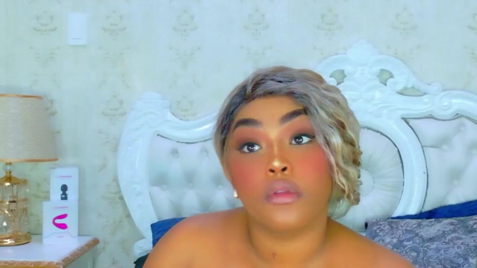 tianah glow 2025 12 24 16h55m50s - webcam