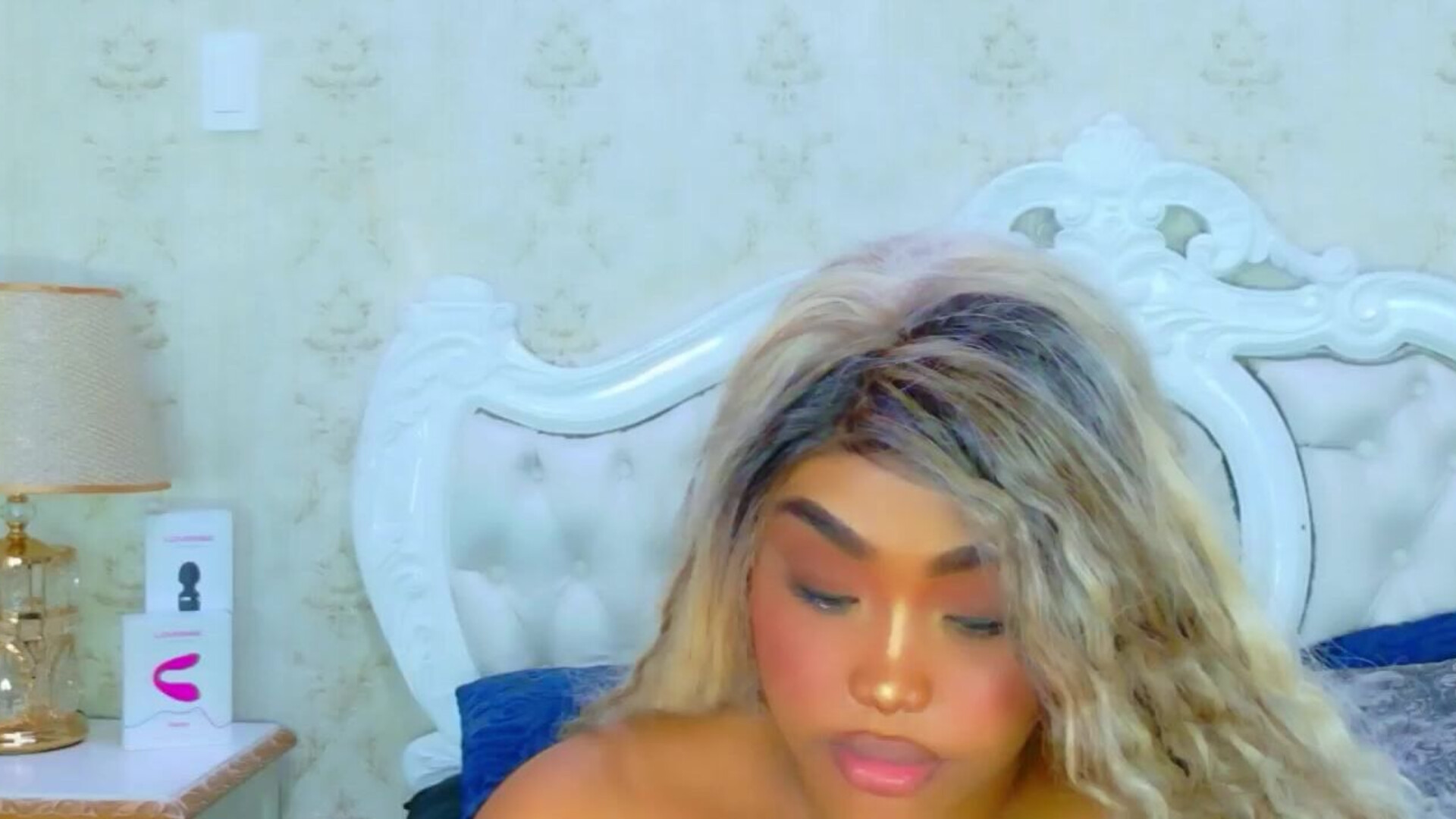 tianah glow 2025 12 24 16h55m50s - webcam