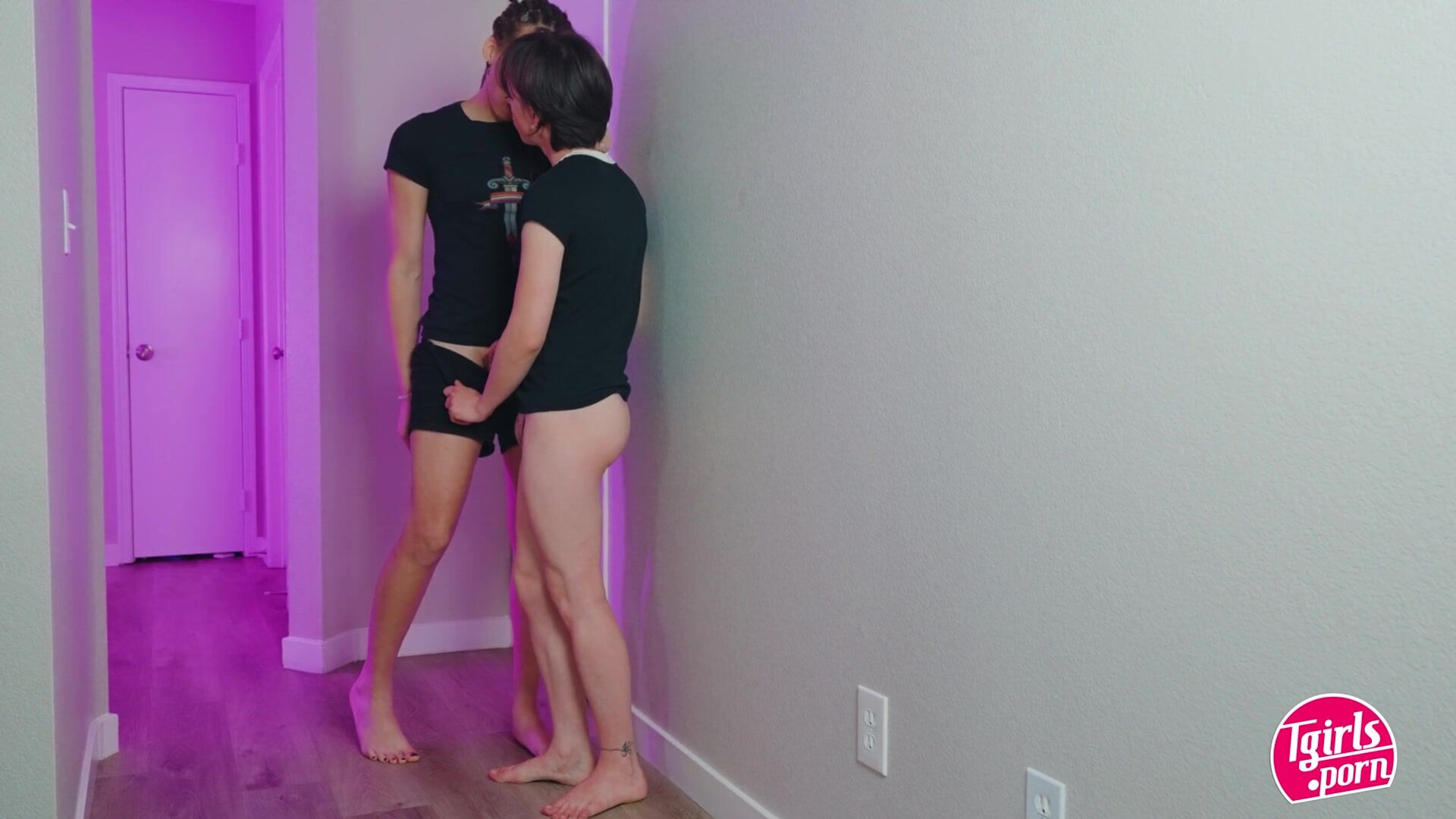 Aelin Blue & Patrice Hepburn - babe - brunette - hardcore - amateur - skinny - sloppy - blowjob - deepthroat - slobbery - foot fetish