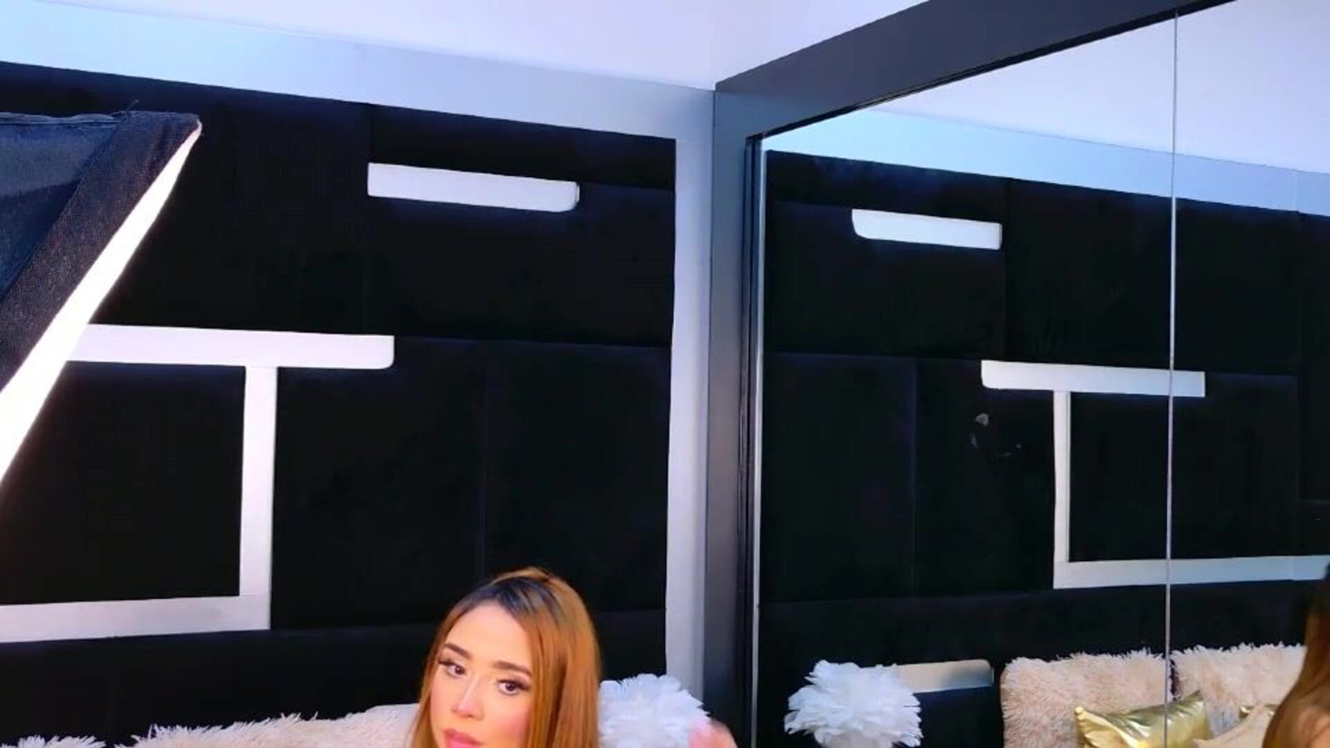 Alanaferrara 2025 12 05 21H57m26s - webcam