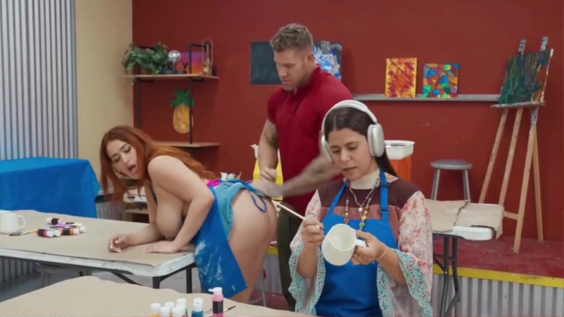 Ceramics Sluts Sneaks A Fuck With Best Boyfriend Ever With Nia Bleu - big ass - big tits - blowjob - sex - fuck