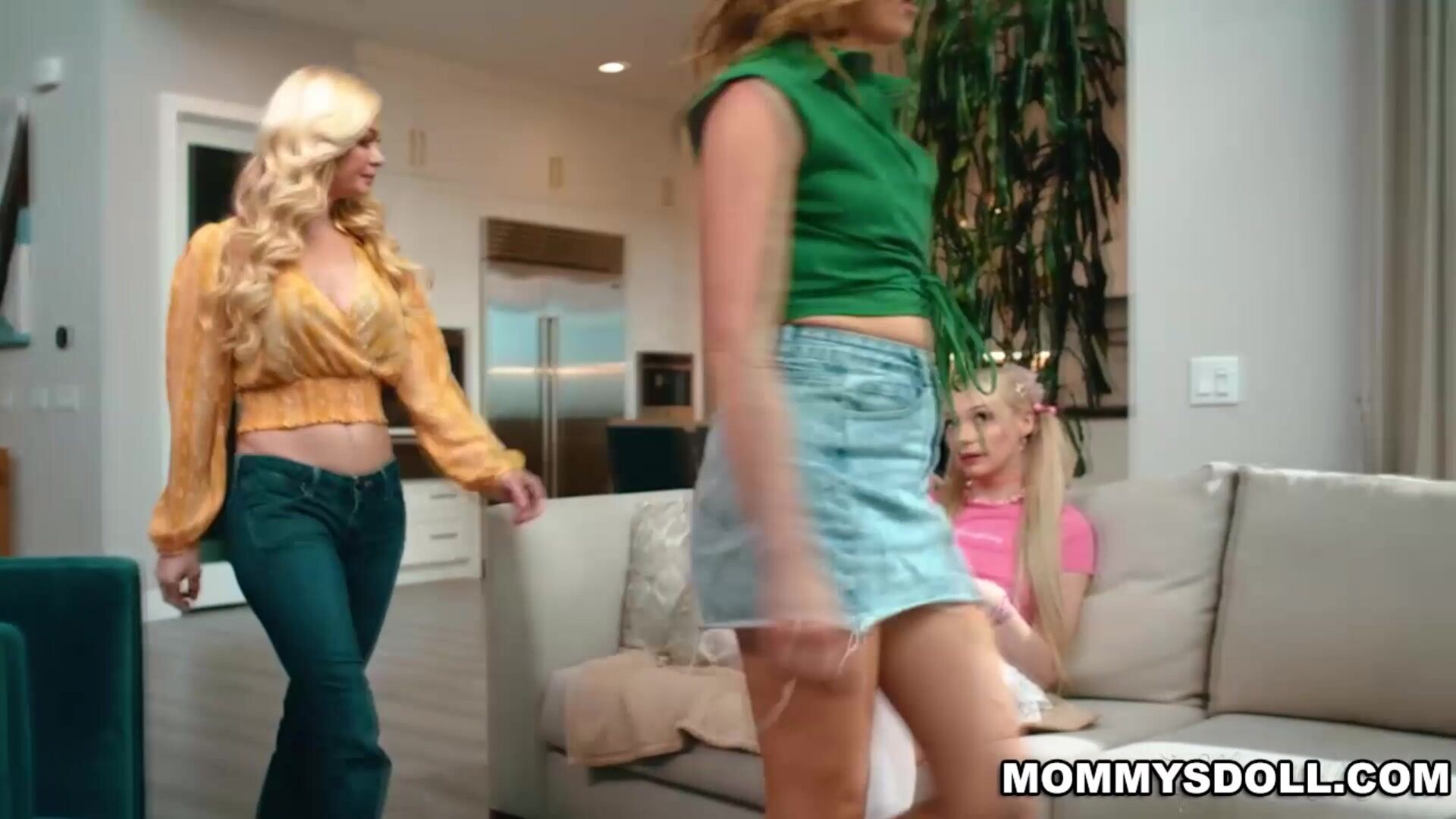 Charlie got laid with Cecelia - girlsway - blonde - natural tits - small tits - 69 - tattoos - tribbing - interracial - ass - lesbian