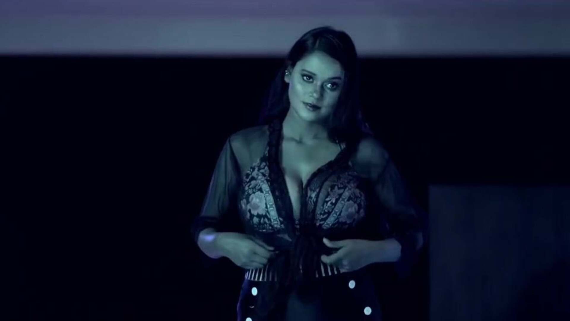 Fareb (Poulami Chatterjee) Uncut (2022) FlizMovies Hindi Hot Short Film - poulamichatterjee - riyagupta - neelam - nehalvadoliya - amesha - mimdas - binduthakur - gargikhakhalary - priyagamre - bhartijha
