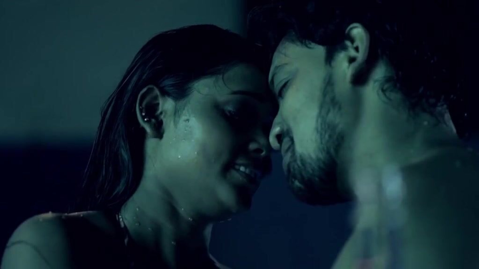 Fareb (Poulami Chatterjee) Uncut (2022) FlizMovies Hindi Hot Short Film - poulamichatterjee - riyagupta - neelam - nehalvadoliya - amesha - mimdas - binduthakur - gargikhakhalary - priyagamre - bhartijha