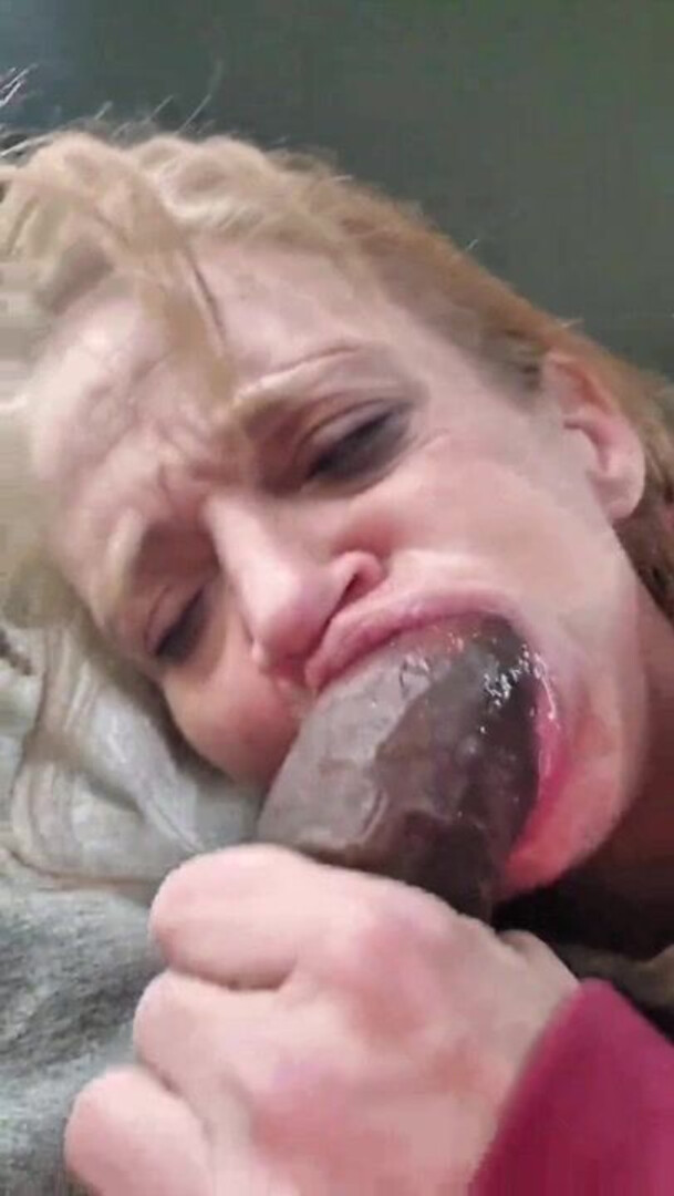 Granny shows oral skills bbc - mature - granny - cocksucking - asslicking - deepthroat - bbc