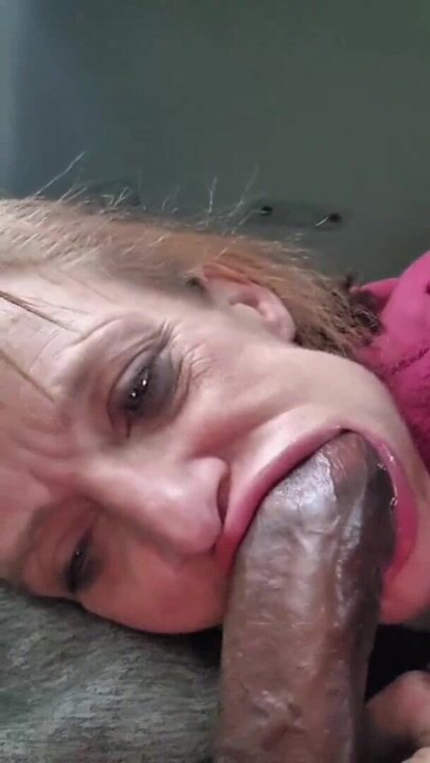 Granny shows oral skills bbc - mature - granny - cocksucking - asslicking - deepthroat - bbc