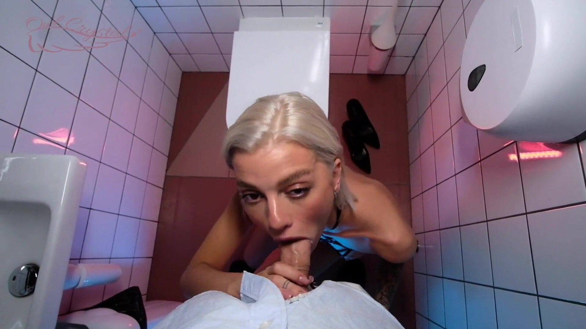Owlcrystal Сексуальная Барменша Отсосала Член Последнего - amateur - hardcore - hd porn