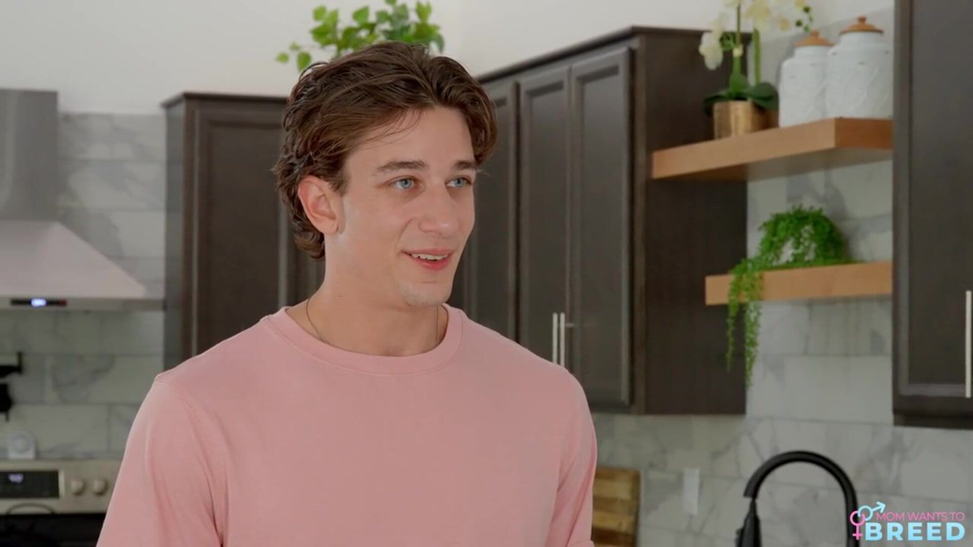 Paris Lincoln Rewarding The Man of The House - milf