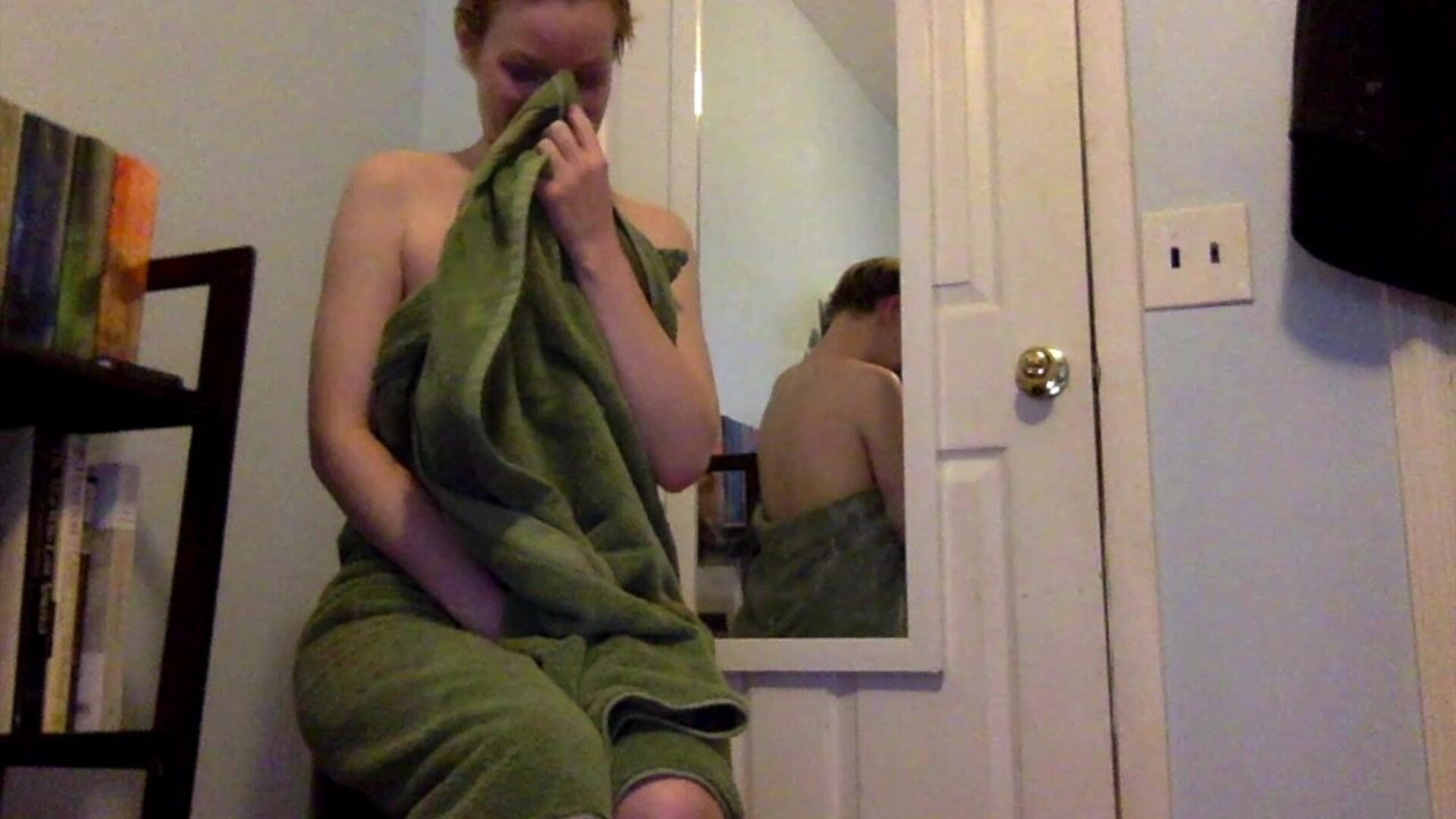 Pearl Sinclair Caught Spying On Sis In The Shower - solo - masturbation - amateur