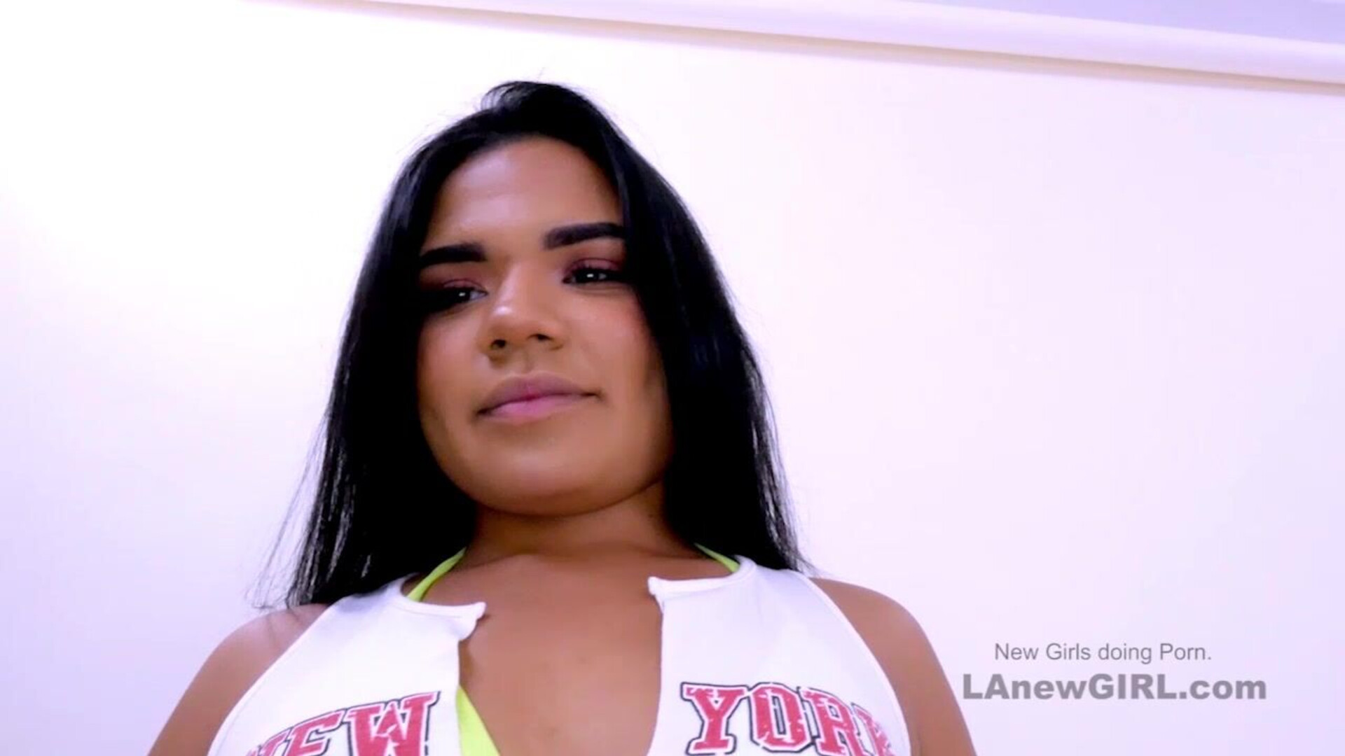 Sensational horny girl fucked by photographer - hot latina - pussyfucked - young - long dick - cock sucking - sexy babe - brunette - trembling - amateur - hard fuck