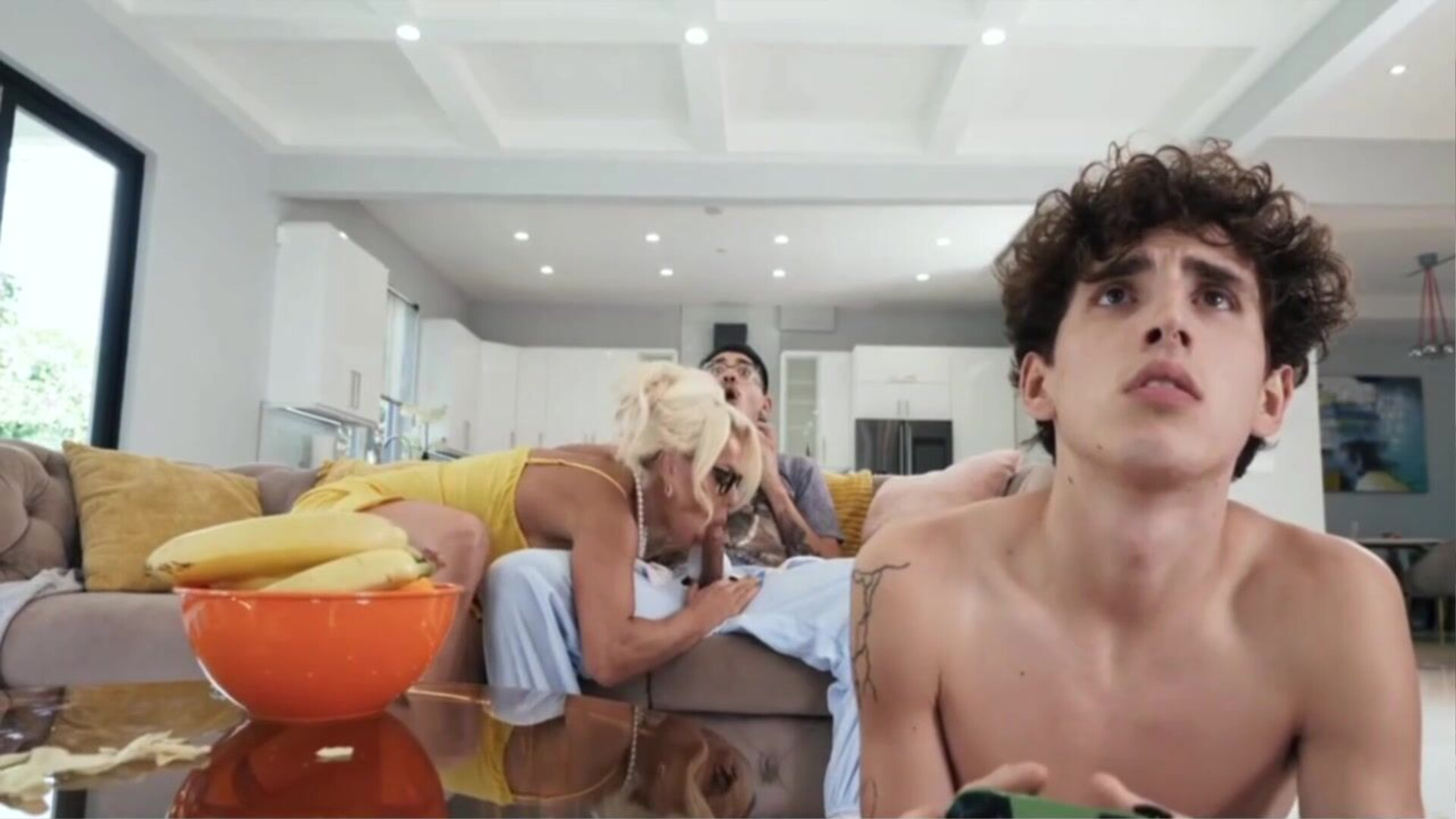 Taylor Vixxen And Diego Perez The Elephant Dude - big ass - big tits - blowjob - sex - fuck