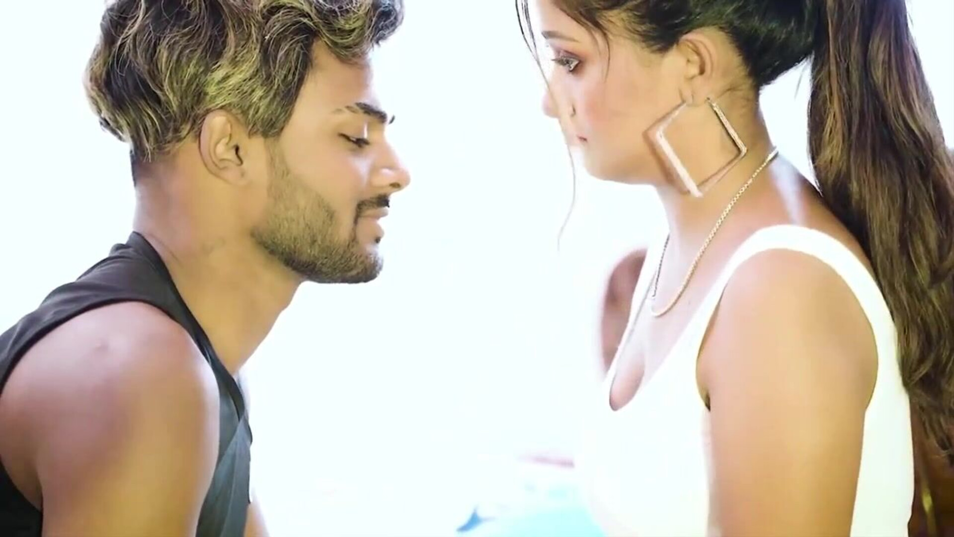 Yoga Teacher Uncut (2023) BindasTime Hindi Short Film - sapnasappu - tinanandy - tinadutta - sucharitabhattacharya - zoyarathore - kajalchauhan - jyotimishra - anmolkhan - fetish - blowjob