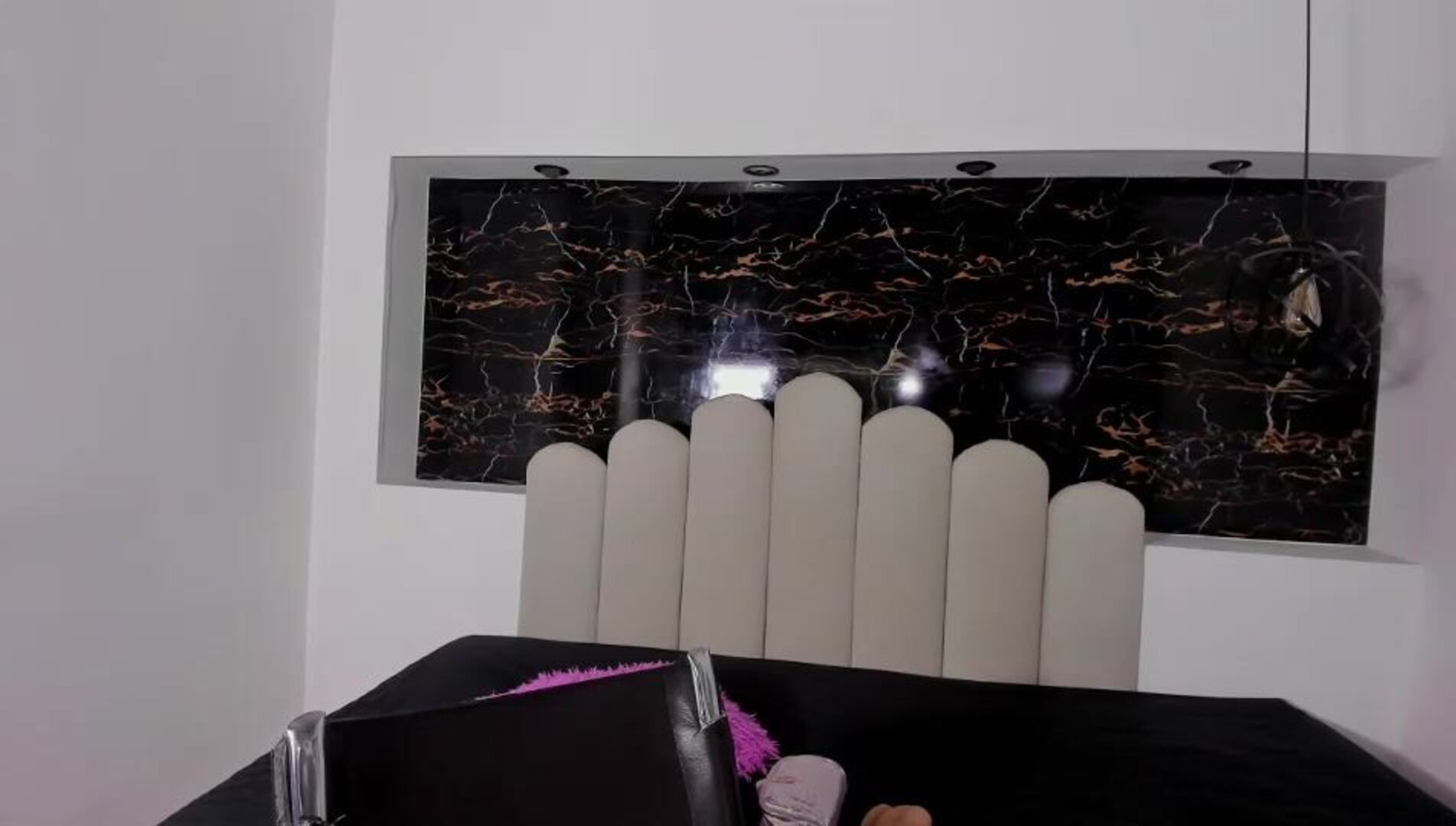 annyrosee 2025 12 10 19h06m12s - webcam