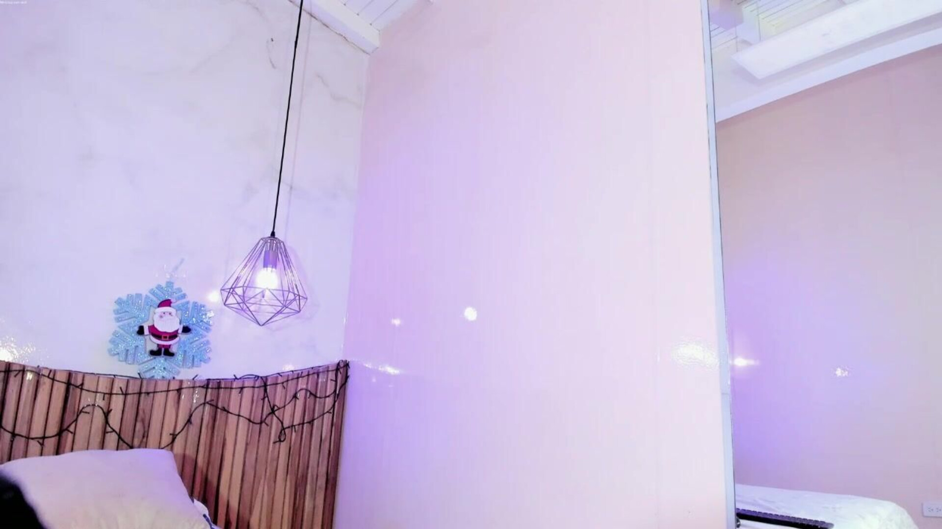 avawhiite 2025 12 29 13h28m29s - webcam