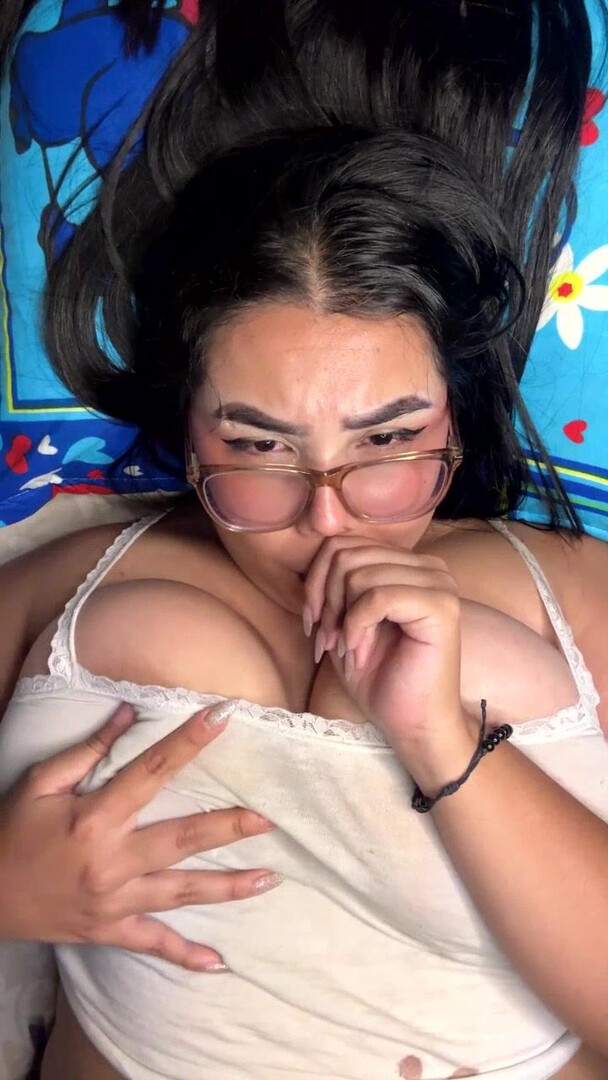 silviakoxxx 2025 11 23 00h20m10s - webcam