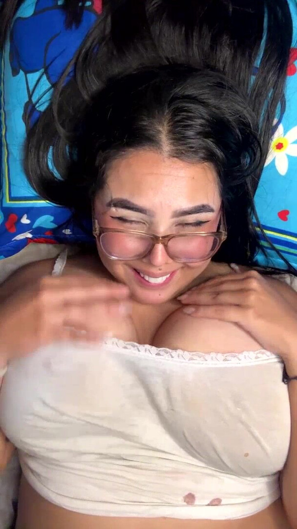 silviakoxxx 2025 11 23 00h20m10s - webcam