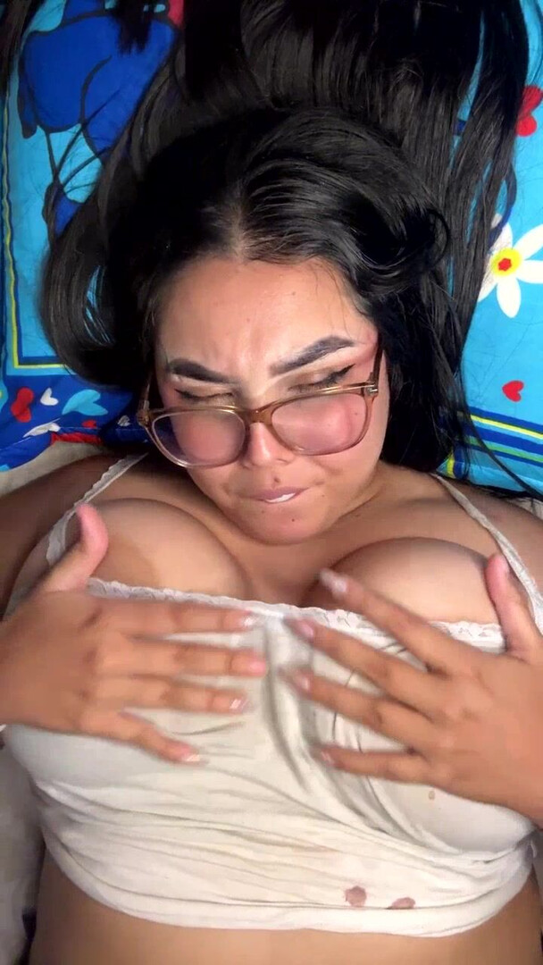 silviakoxxx 2025 11 23 00h20m10s - webcam