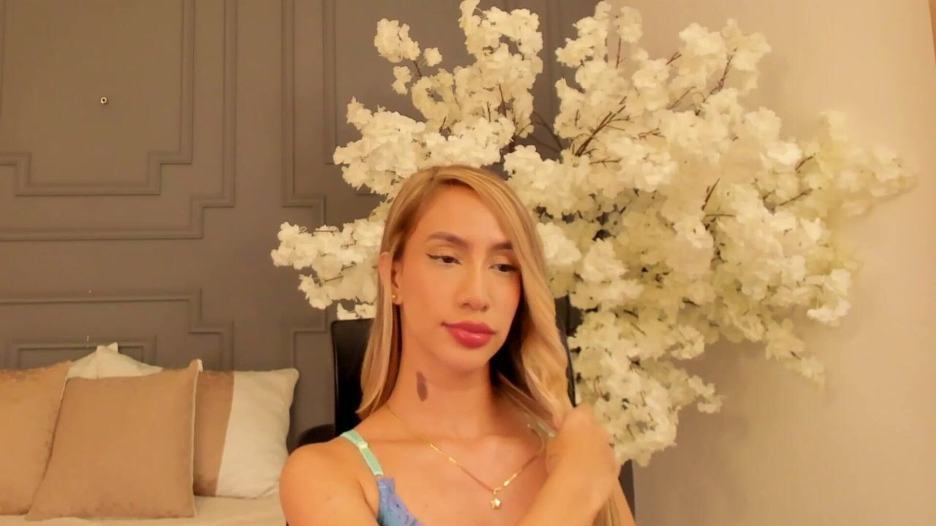 zarahbakerr 2026 01 08 21h50m49s - webcam
