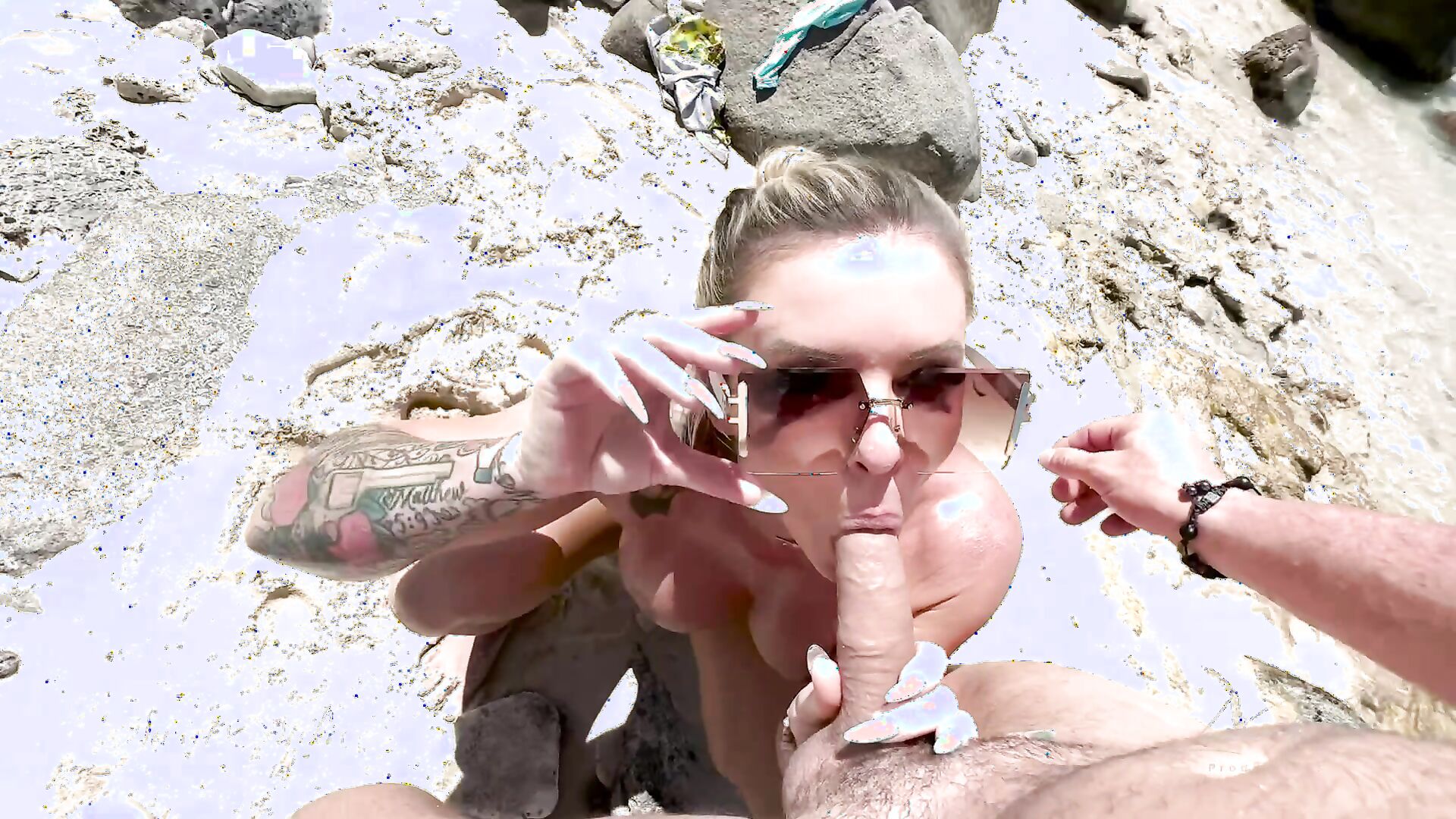 Danny Luckee - Hot beach blow job and cum swallow - ManyVids - blowjob - outdoor - pov - big tits - big dick - deepthroat