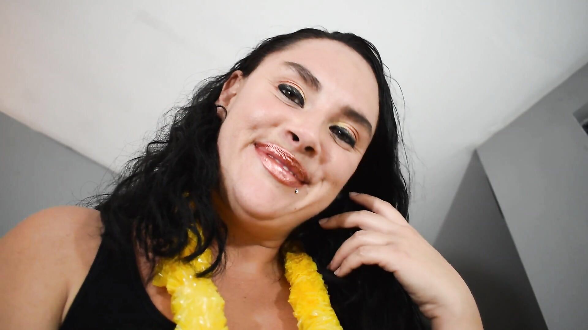 Julissa Delor - Giantess and The Little Man - ManyVids - milf - natural tits - pov - blowjob - big dick - big tits