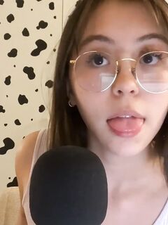 TipToe Tingles ASMR Mouth Sounds Kisses & Lens Licking