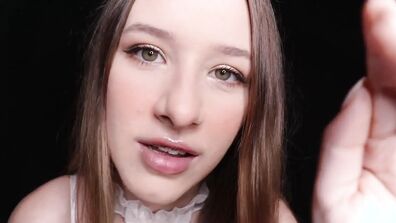 Diddly ASMR Up-close Lens Licking