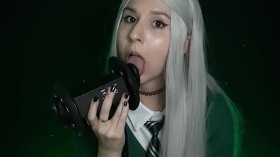 Emilyuwo ASMR Draco Licks Your Ears