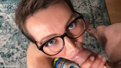 420deepthroat - op maat gemaakte hete milf geeft een shoejob - manyvids - milf - pov - pijpbeurt - vieze praat - grote lul