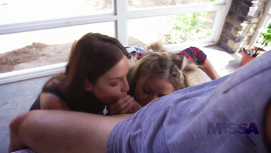Jessa Rhodes e Kissa Sins - The Competition IV - Missax - Missax - bionda - tette grandi - POV - sorellastra - fratellastro - pompino - bruna - sborrata dentro - tabù