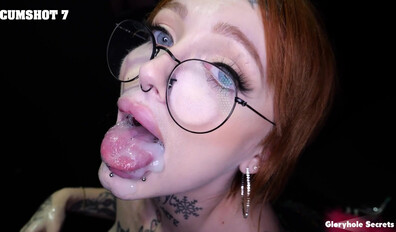 Riley Moon - O segundo gloryhole de Riley Moon - Gloryhole Secrets - Gloryhole Secrets - mamas naturais - pila grande - mamas pequenas - inter-racial - garganta profunda - broche - tatuagem - negro - mamas