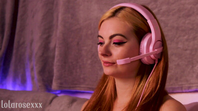lolarosexxx - gamer girl pounded hard by fuck machine - ManyVids - natural tits - teen - dirty talk - pussy