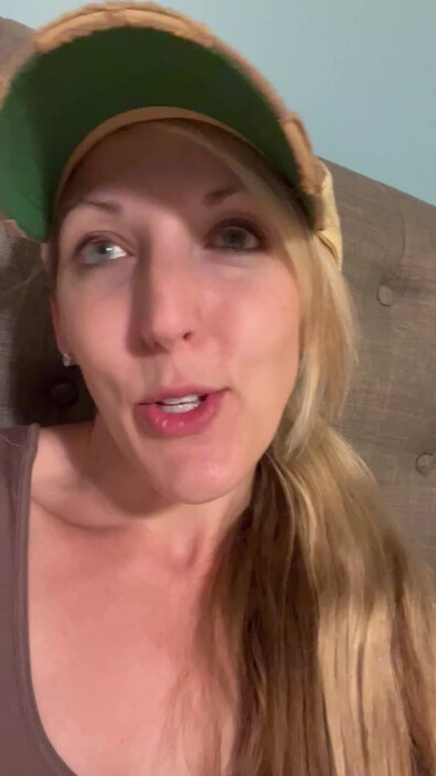 ErikaSwingz - Everything Erika Ep. 4 - My Love of Animals - ManyVids - blonde - milf - big tits - natural tits - pov - blowjob
