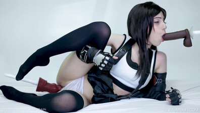 Lana Rain - Tifa Lockhart shows her friends 7th Heav - ManyVids - cosplay - big tits - teen - fake tits - pov - dirty talk