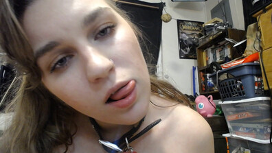 jaybbgirl - Baby Girl Sucks Her Thumb And Drools - ManyVids - natural tits - teen - blonde - small tits - pov - virtualsex - dirty talk