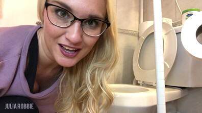 Julia Robbie - Lick My Toilet Clean and I'll Pee On You - ManyVids - piss - blonde - milf - solo - dirty talk - pov - fetish - big tits
