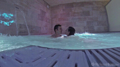 MySweetApple - Underwater Footjob in a Jacuzzi - ManyVids - footjob - teen - natural tits - pov - blowjob - big dick - tease - tits