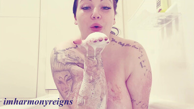 Harmony Reigns - Bubble N Bathe - ManyVids - milf - pov - big dick - big tits - big ass - tattoo - deepthroat