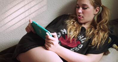 jaybbgirl - Little Sister JOI #2 - ManyVids - stepsister - jerk off instruction - natural tits - teen - blonde - small tits - pov - virtualsex - dirty talk