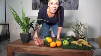 Adeline Lafouine Playing With Fruits And Squirting - anal - solo - amateur