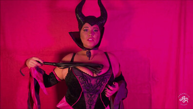 Annabelle Rogers Maleficent - softcore - big tits - amateur