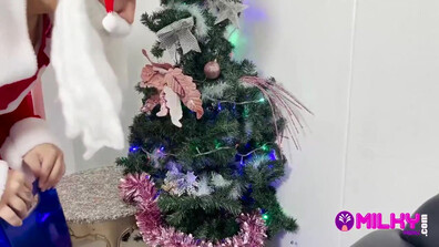 MilkyPeru – Sumisa Es Castigada Y Penetrada Por Papa Noel… Perrita Malcriada - latin - spanish - blowjob