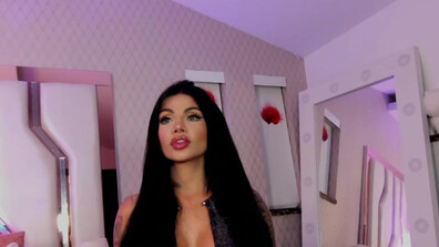 mariale q 2025 11 25 22h24m21s - webcam