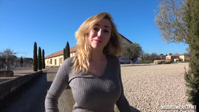 Elisa, 26, totally lets go - french