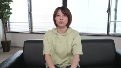 HMN 810 She usually works as a temporary worker at a fa - asian